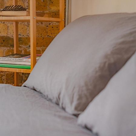 Loft Style Apartment Near O2, Abba Voyage, Excel ロンドン エクステリア 写真