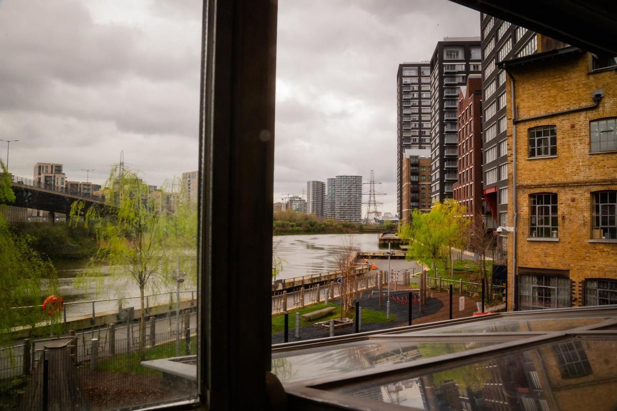 Loft Style Apartment Near O2, Abba Voyage, Excel ロンドン エクステリア 写真