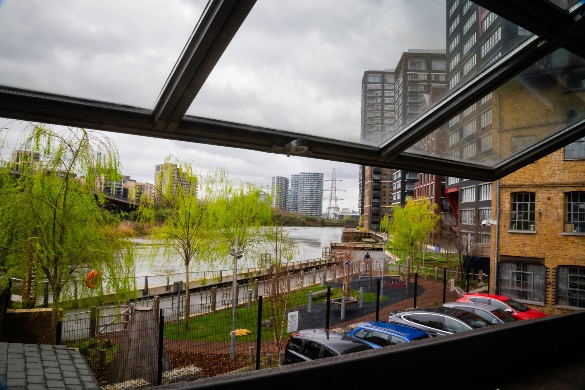 Loft Style Apartment Near O2, Abba Voyage, Excel ロンドン エクステリア 写真