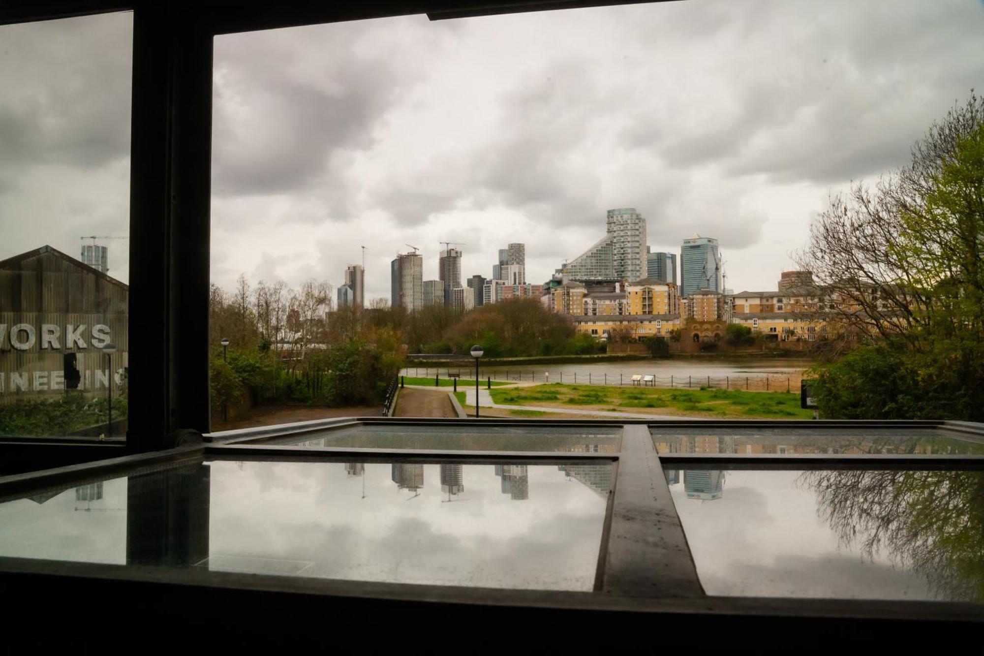 Loft Style Apartment Near O2, Abba Voyage, Excel ロンドン エクステリア 写真